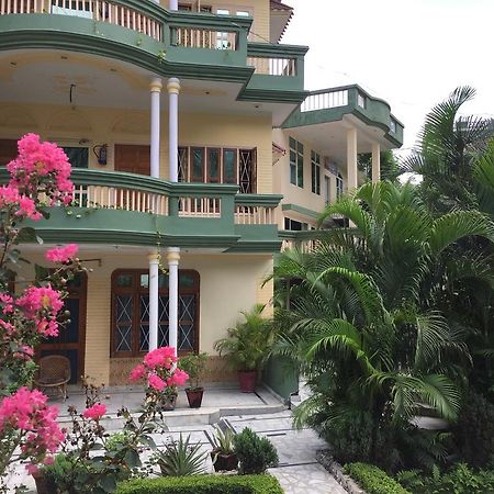 Ayushman Cottage Rishīkesh Exteriör bild